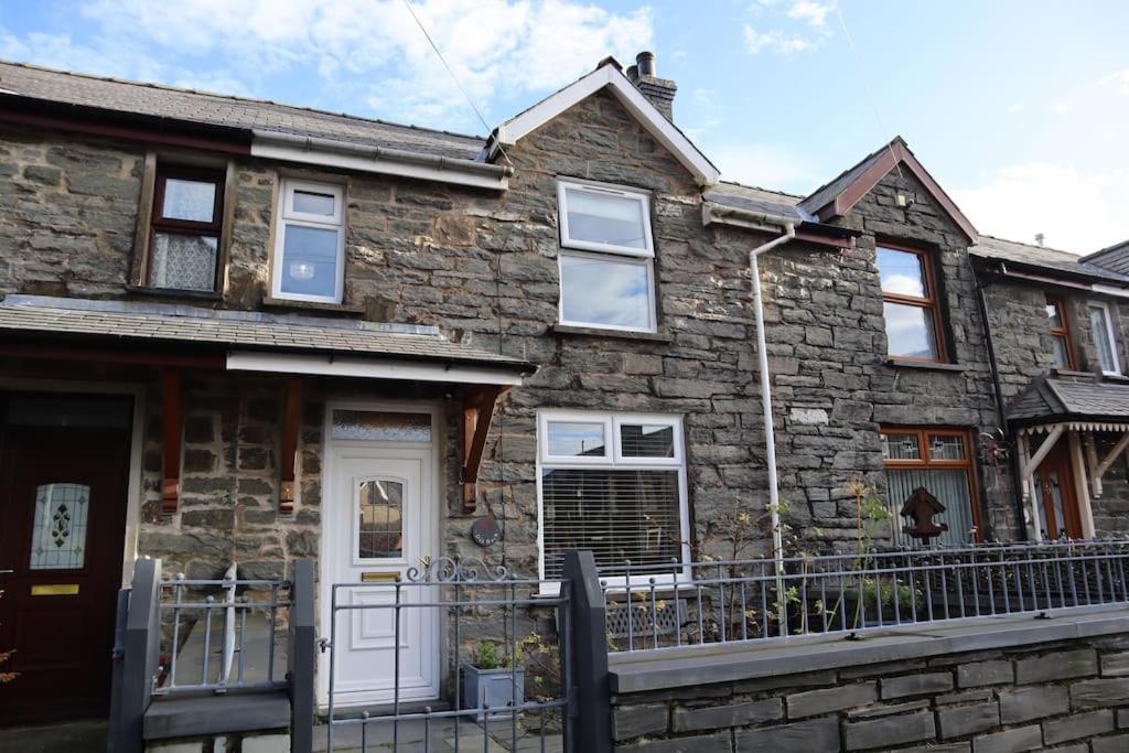 Dol Bach - Your Homely Welsh Cottage In The Heart Of Snowdonia Blaenau Ffestiniog Kültér fotó