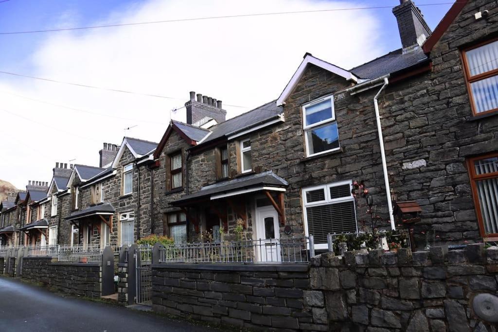 Dol Bach - Your Homely Welsh Cottage In The Heart Of Snowdonia Blaenau Ffestiniog Kültér fotó